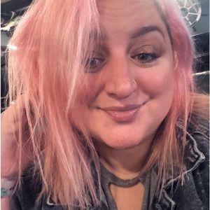 Meet your Posher, Daniella